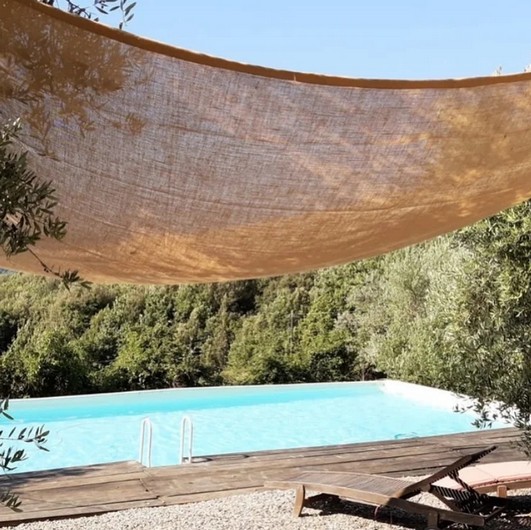 The Lazy Olive piscina